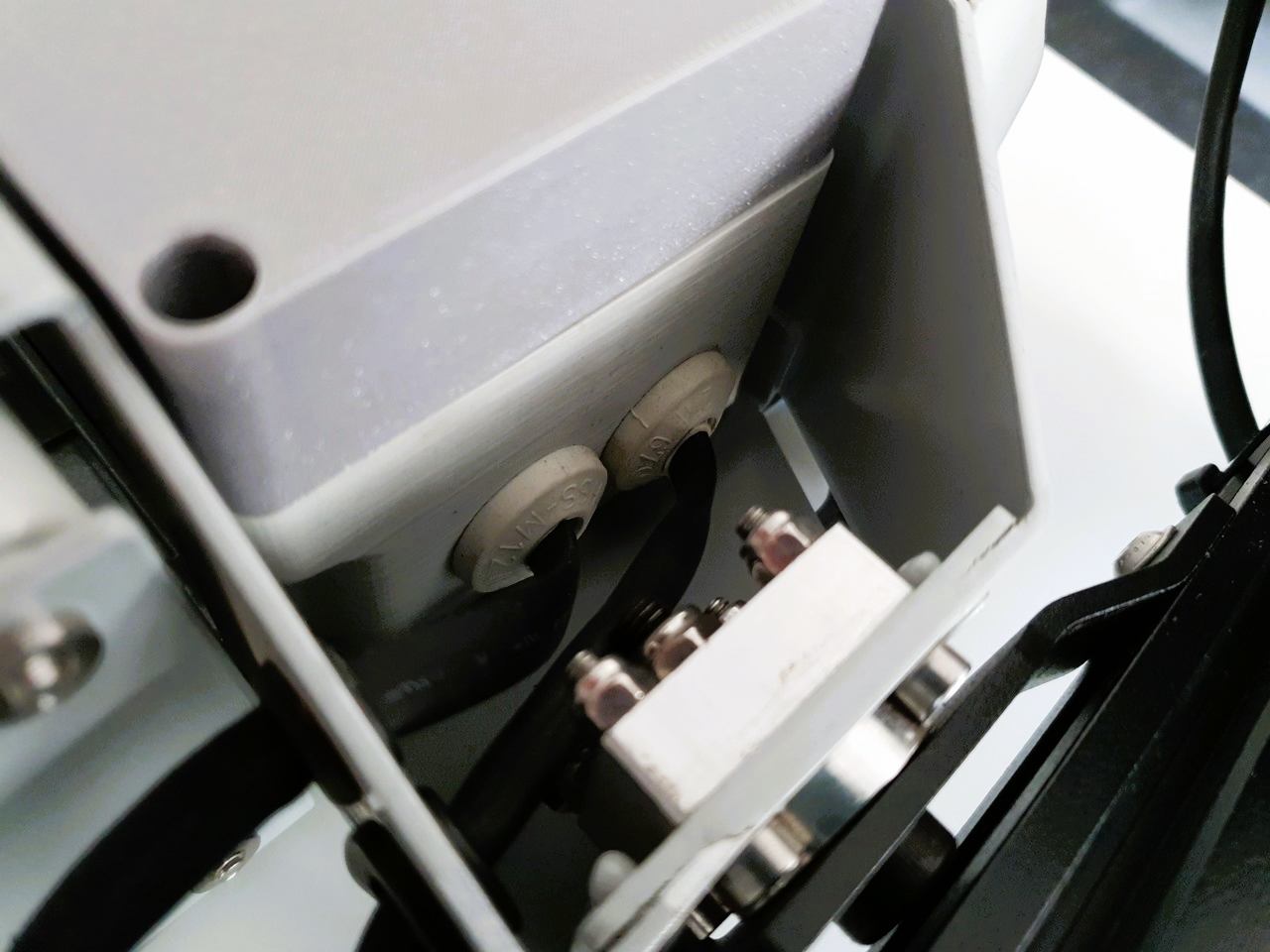 Leo Rover's cables sealed