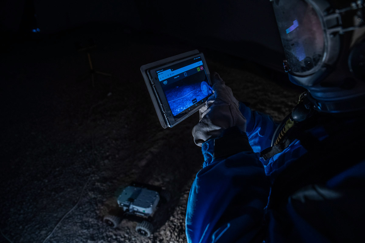 Controlling the Leo Rover robot remotely