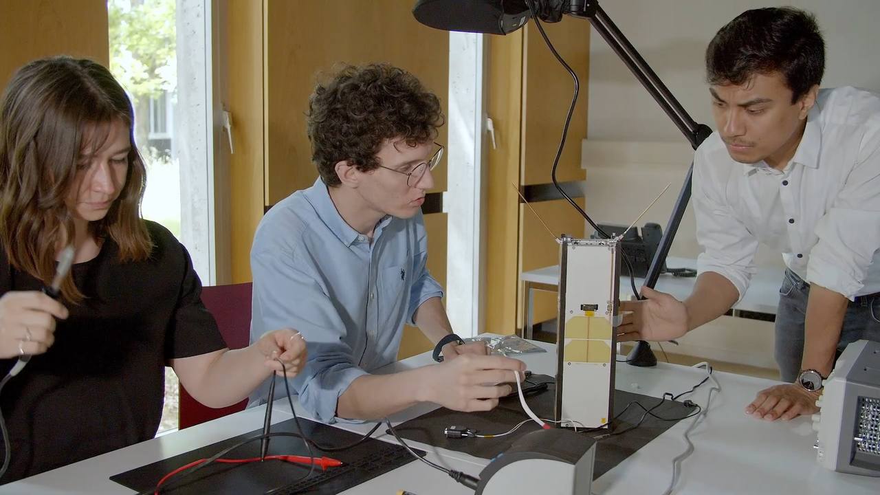 The Interdisciplinary Space Master class